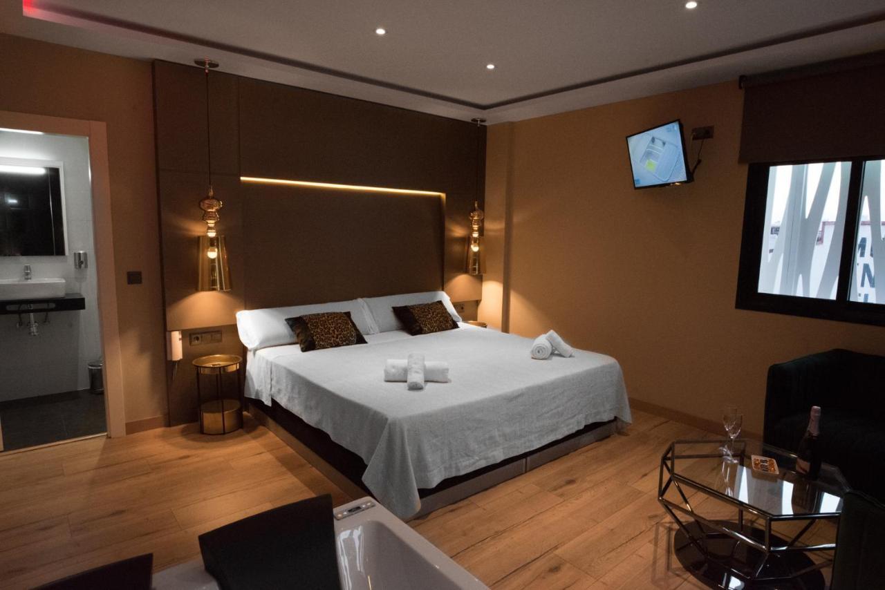 Daos Suites & Terrace 마르베야 외부 사진