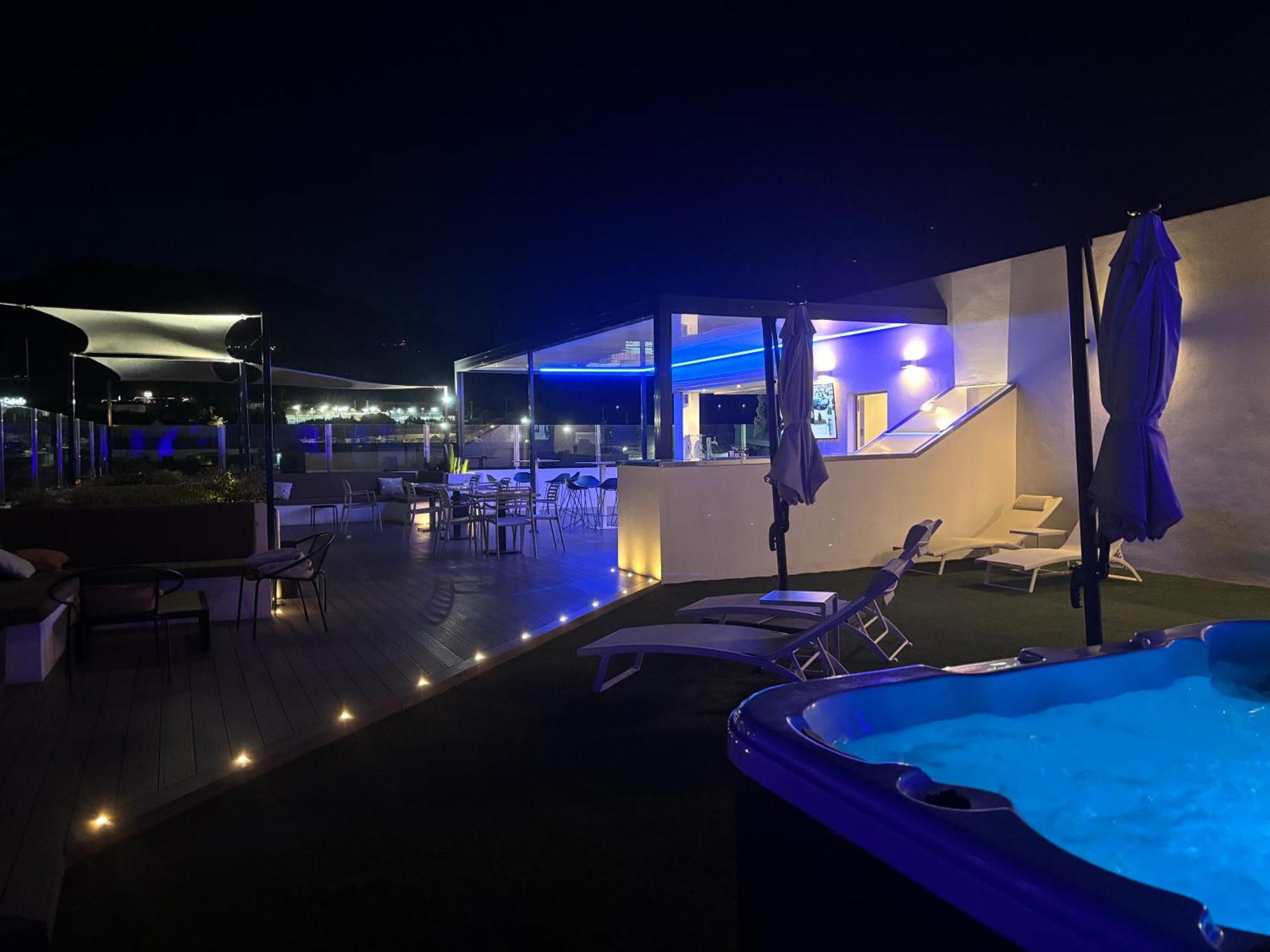 Daos Suites & Terrace 마르베야 외부 사진
