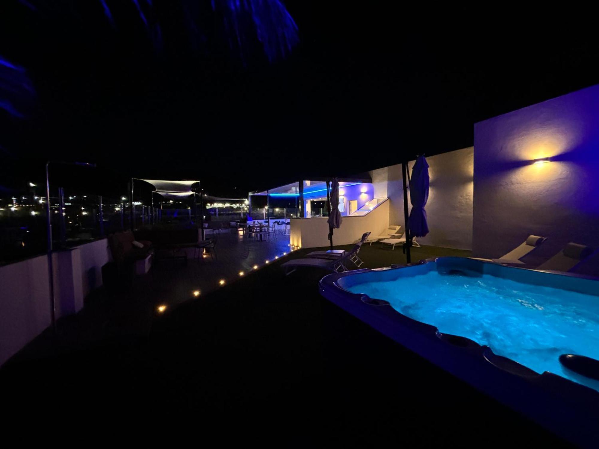Daos Suites & Terrace 마르베야 외부 사진
