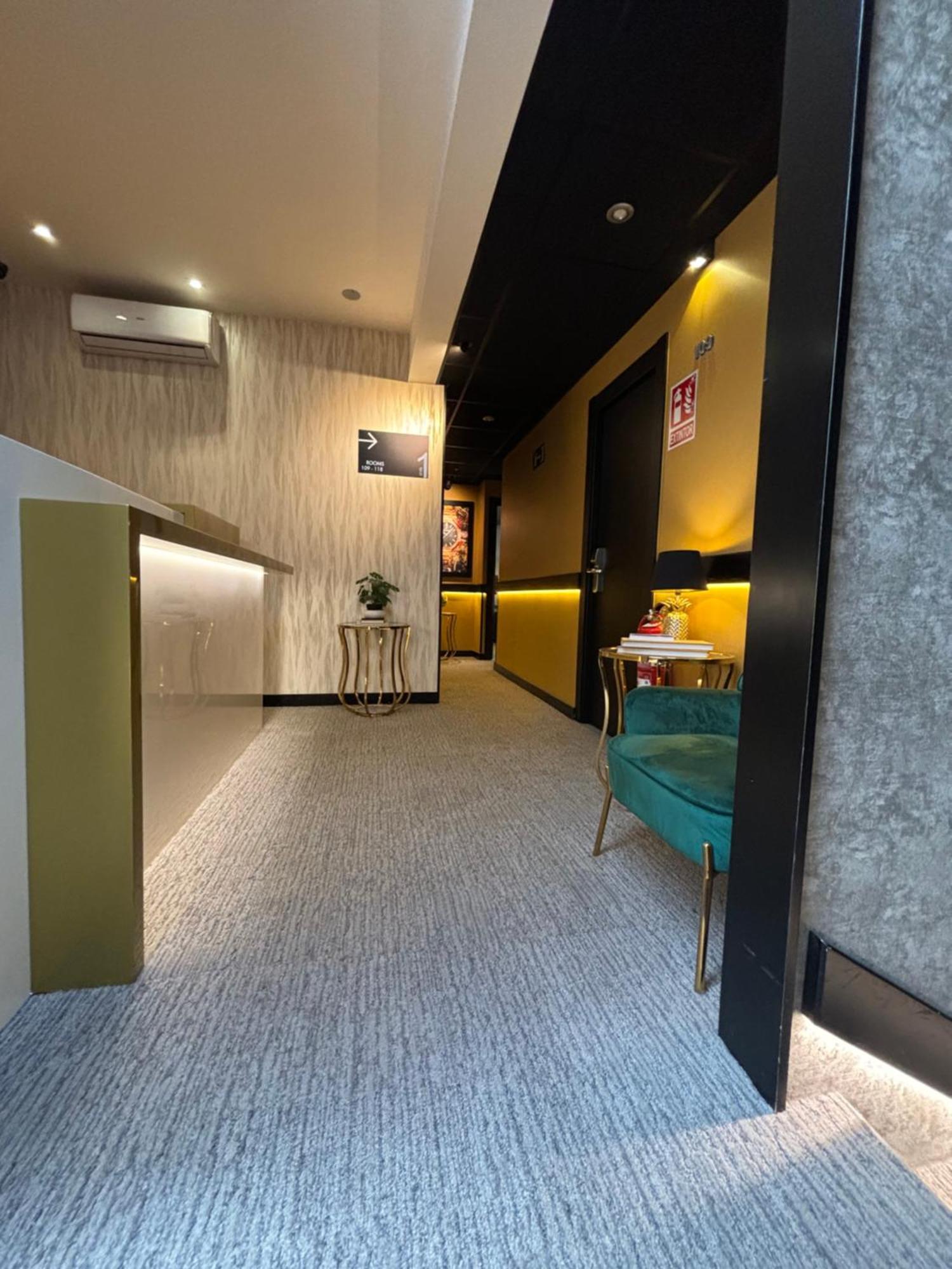 Daos Suites & Terrace 마르베야 외부 사진