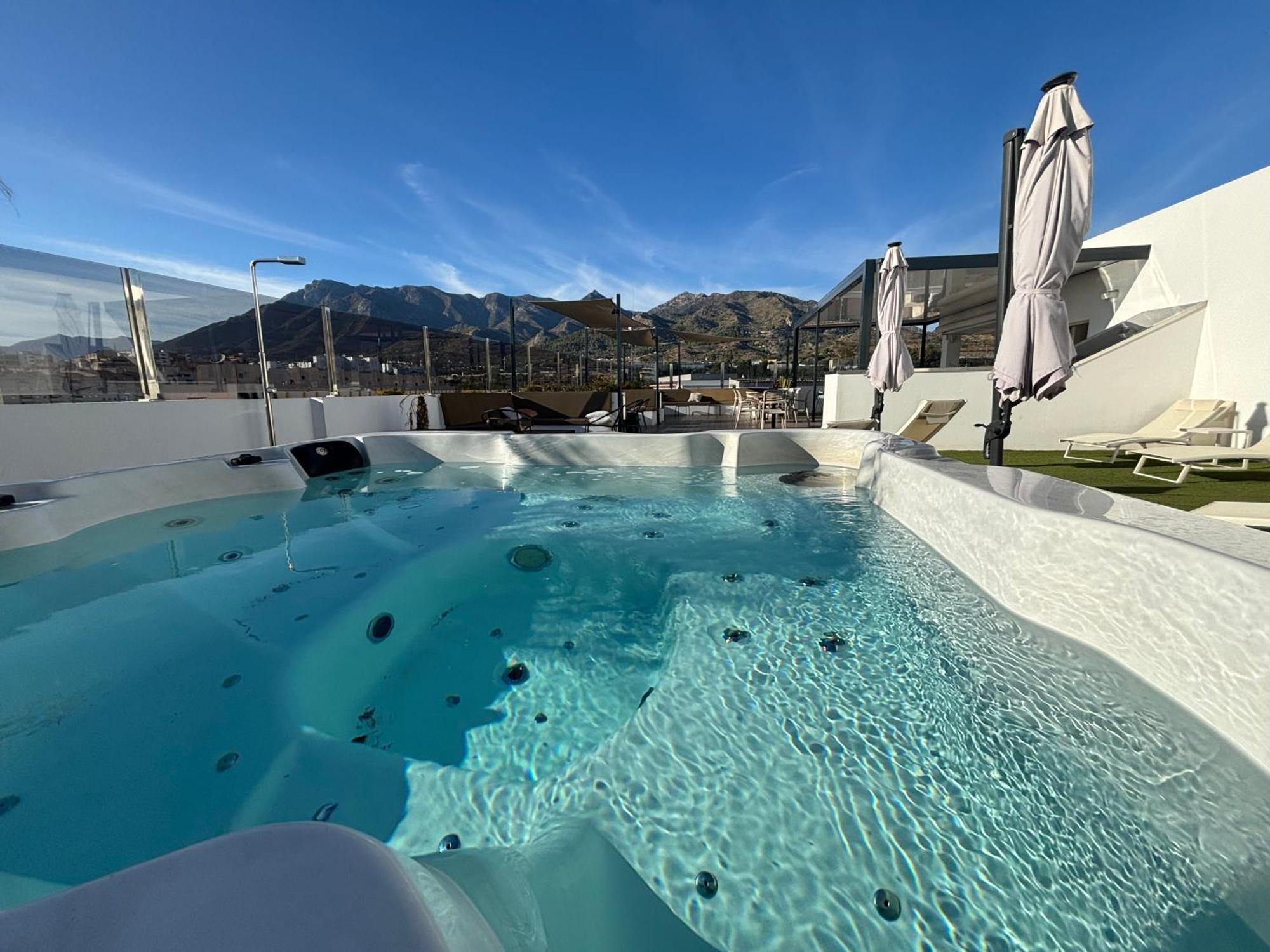 Daos Suites & Terrace 마르베야 외부 사진